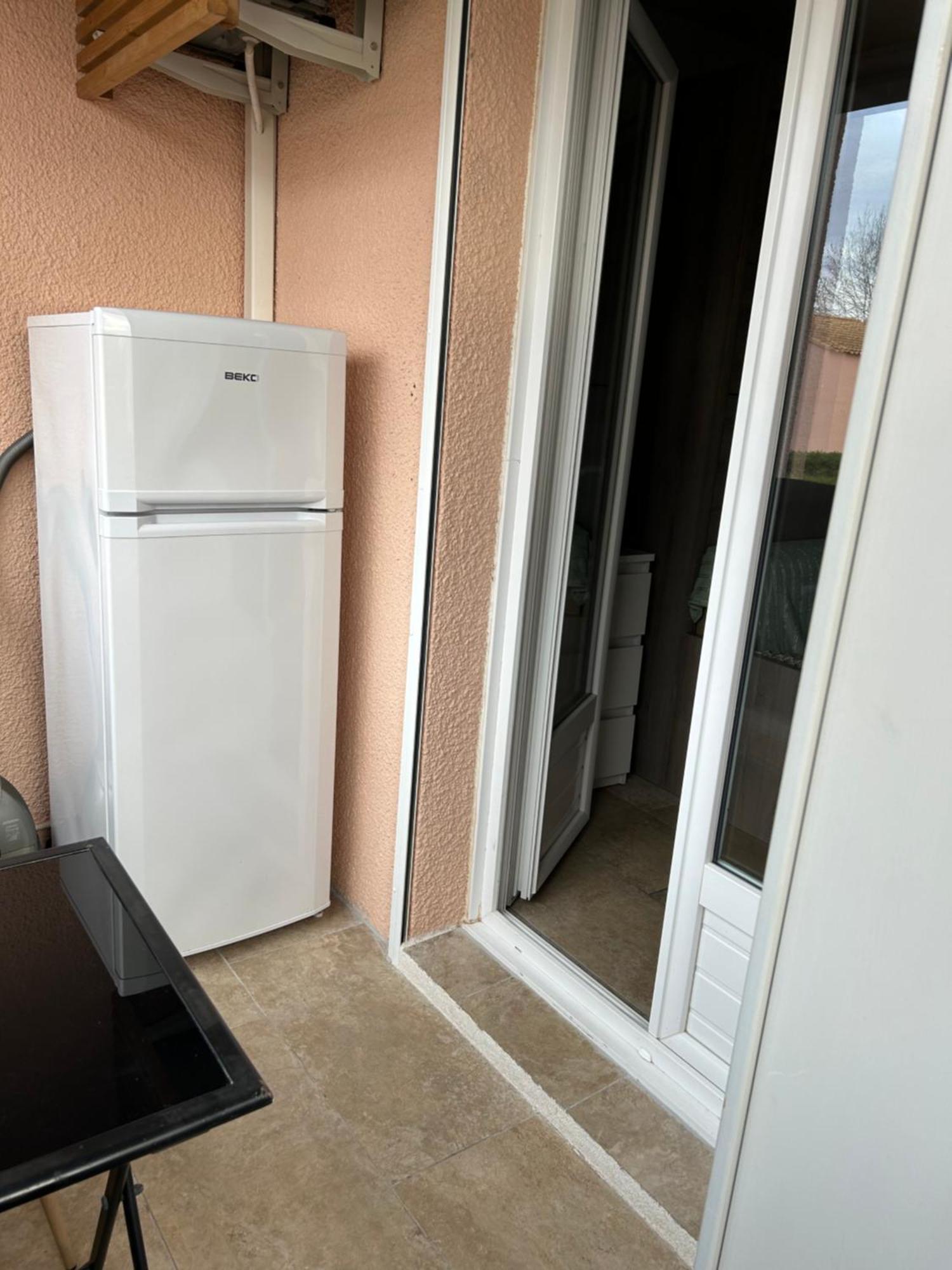 Studio Climatise Proche Port Et Plages La Londe-les-Maures Exterior foto